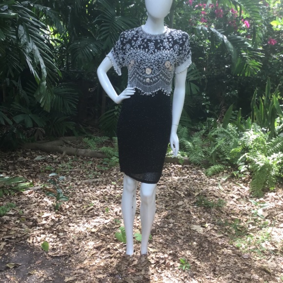 Vintage Oleg Cassini beaded Dress - Picture 3 of 16